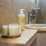 Charming In Private At Graca Apartamento *