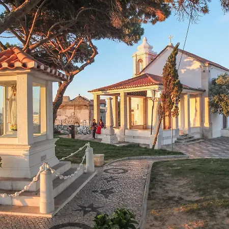 Charming In Private At Graca Apartamento *