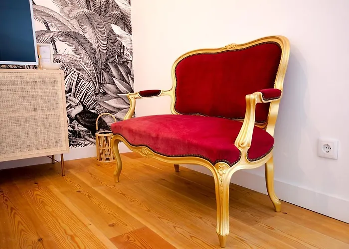 Charming In Private At Graca Apartment *