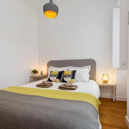 Charming In Private At Graca Apartment Lissabon